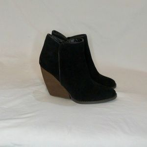 Very Volatile Whitby Demi Wedge Suede Bootie|| 7.5